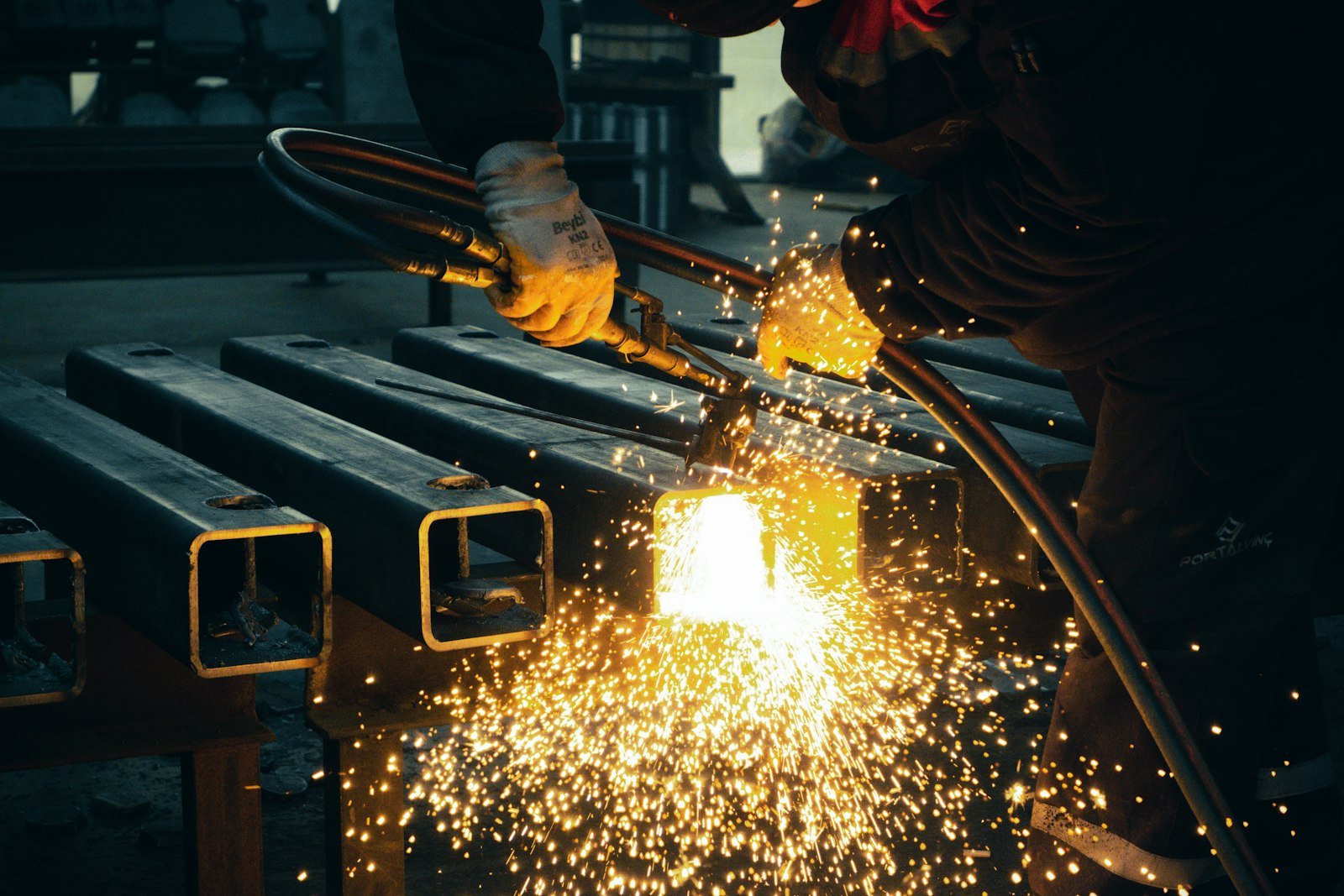 Welding stainless steel sections for tank bottom valves